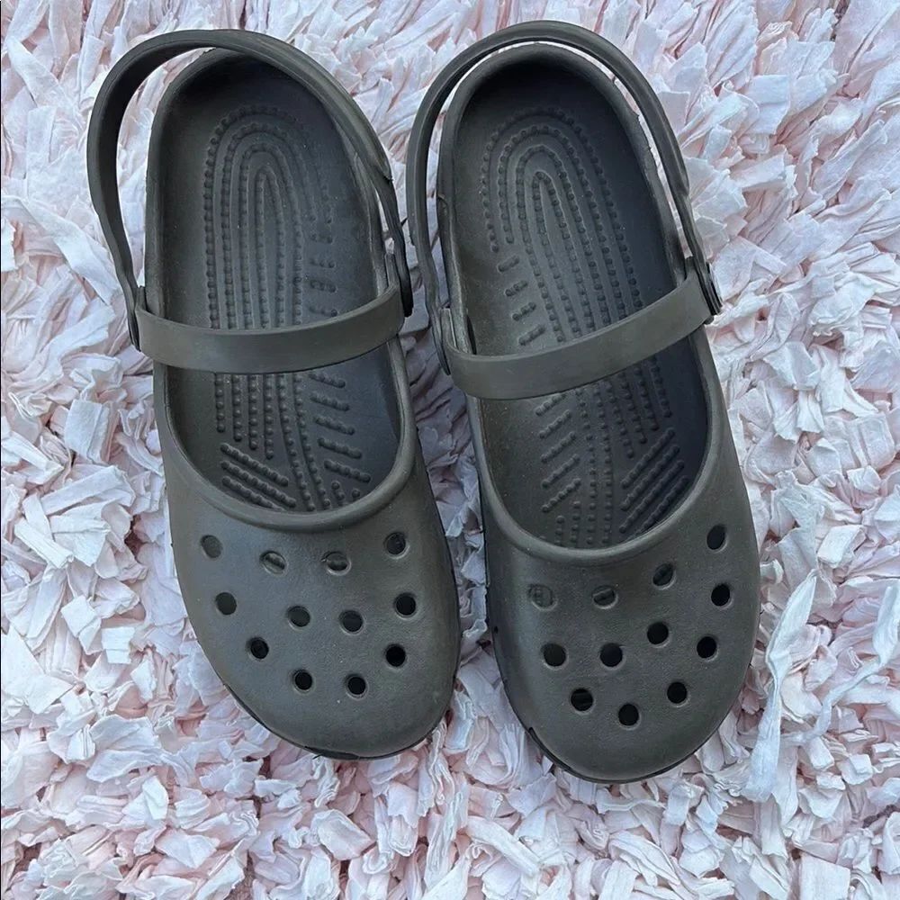 CROCS
